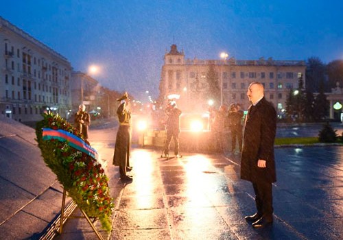 Prezident İlham Əliyev Minskdə “Qələbə” meydanını ziyarət edib - Fotolar