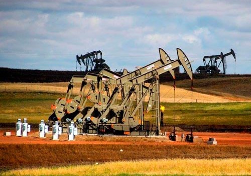 Dekabrda qlobal neft tədarükü azalıb