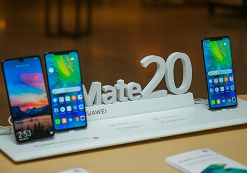 “Huawei” yeni telefon modellərini təqdim etdi