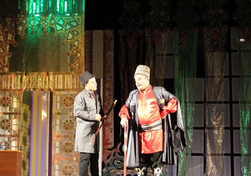 “Arşın mal alan” Özbəkistan Teatrının səhnəsində