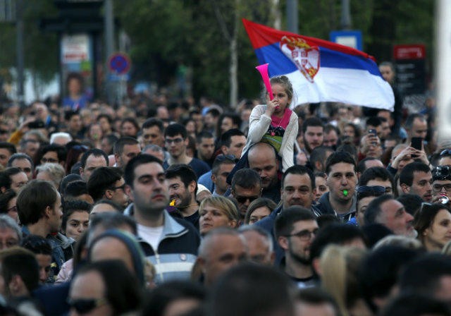 Etirazçılar Serbiya haklimiyyətinə 6 gün vaxt verdi