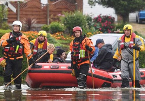 İngiltərədə baş verən daşqınlar nəticəsində 580 sakin evakuasiya edilib