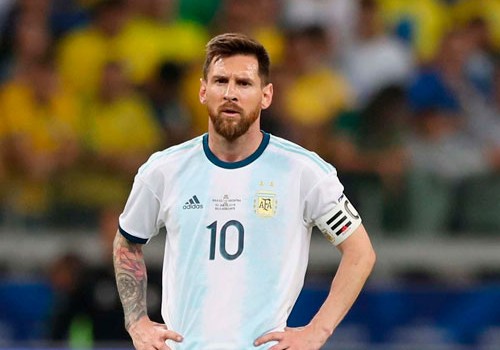 Argentina Çiliyə qalib, Messi oyundan qovulub