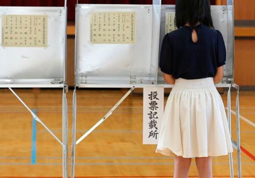 Yaponiya parlamentində qadınların sayı arta bilər