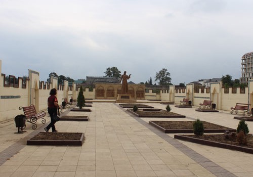 Tarix İnstitutu: Dərbənddə Nizami parkı viranəyə çevrilib