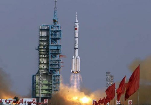 Çin tarixdə ilk dəfə olaraq kosmosa 3 peyk göndərib
