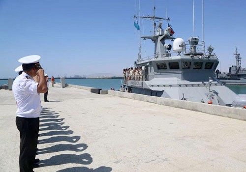 Qazaxıstan hərbi gəmisi Bakı limanını tərk edib