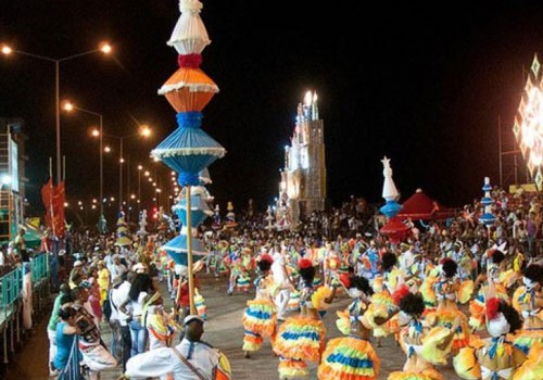 Havananın 500 illik yubileyinə həsr olunmuş karnaval yürüşləri başlayıb