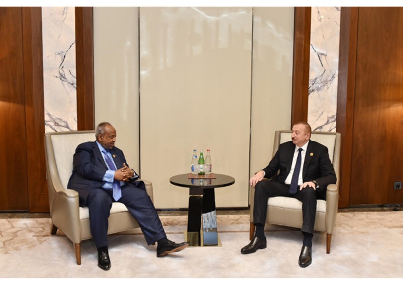 Prezident İlham Əliyev Cibuti Prezidenti ilə görüşüb