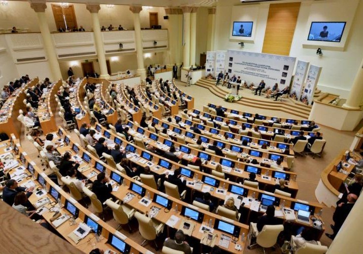 Gürcüstan parlamenti proporsional seçki sisteminə keçidlə bağlı müzakirələrə başlayır