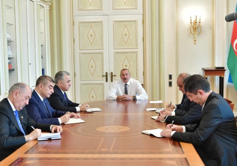 Prezident İlham Əliyev yeni təyin olunan icra hakimiyyəti başçılarını qəbul edib