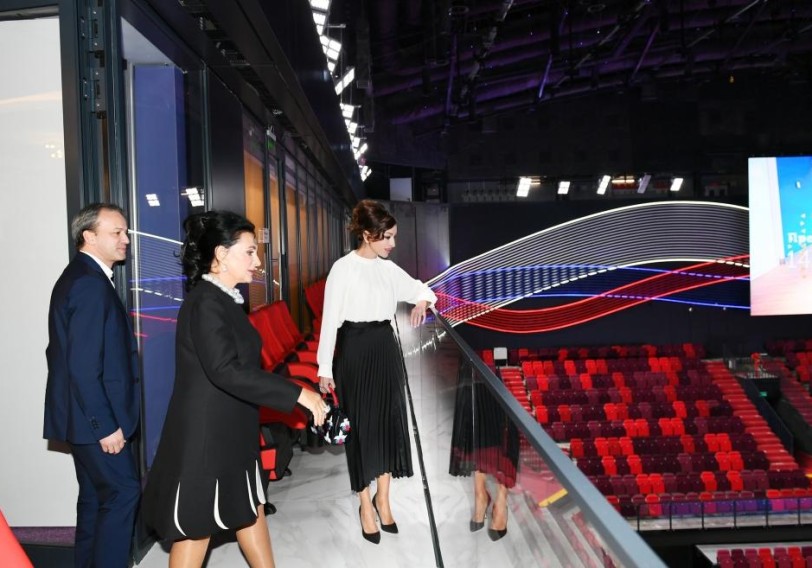 Birinci vitse-prezident Mehriban Əliyeva “Lujniki” Olimpiya Kompleksində Gimnastika Mərkəzi ilə tanış olub