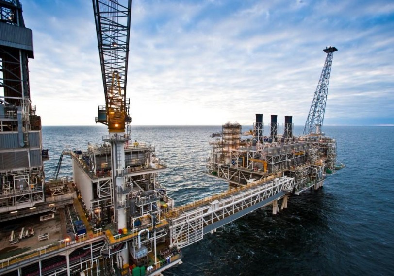 Azərbaycan gündəlik neft hasilatını daha 7 min barrel azaldacaq