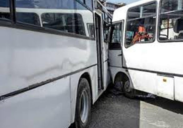 Bakıda marşrut avtobusunun qəzaya uğraması barədə RƏSMİ