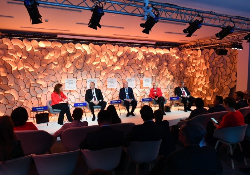 Prezident İlham Əliyev Davosda regional təhlükəsizliyin vacibliyindən danışıb