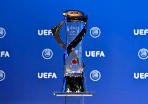 UEFA Avropa çempionatlarını bir il sonraya keçirib