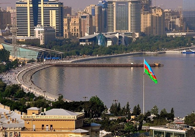 Azərbaycan Qərblə Şərqin siyasi mərkəzinə çevrilir