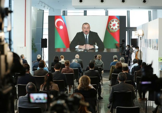 Prezident: “Ən müasir silahların Azərbaycana gətirilməsi üçün razılaşma əldə edilib” - VİDEO