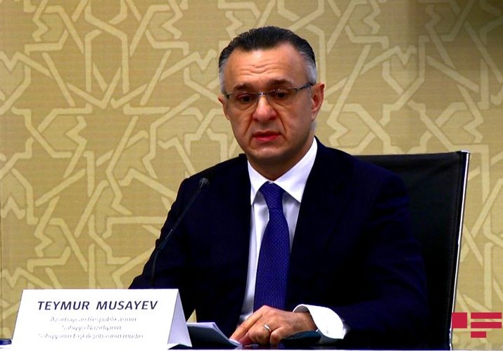 Səhiyyə nazirinin birinci müavini Teymur Musayev kollektivə təqdim edilib