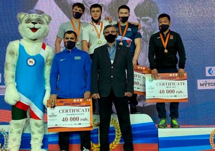 Azərbaycan güləşçisi Rusiyada beynəlxalq turnirin finalında ermənini məğlub edib