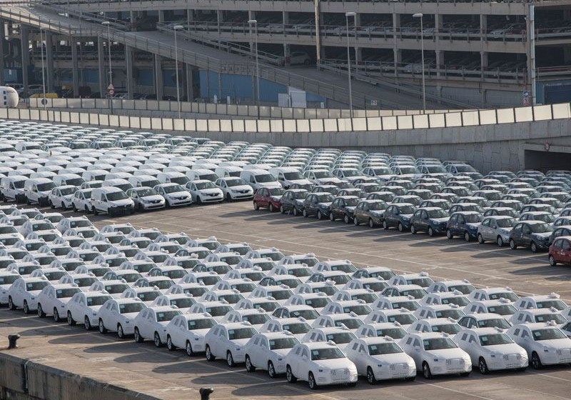 Dünya avtomobil şirkətləri bu ilin ilk yarısında istehsalı 2 milyon azaldacaq
