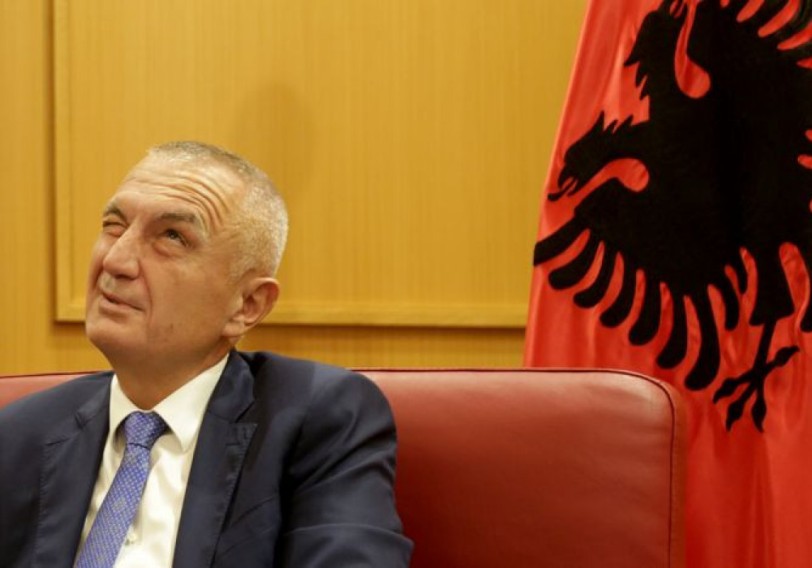 Albaniya parlamenti ölkə prezidentinin impiçmentinə səs verib
