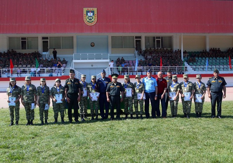 Azərbaycan Ordusunda yüngül atletika və gimnastika üzrə yarış keçirilib