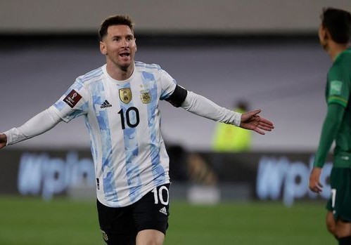 Messi het-trik edərək Pelenin rekordunu qırdı