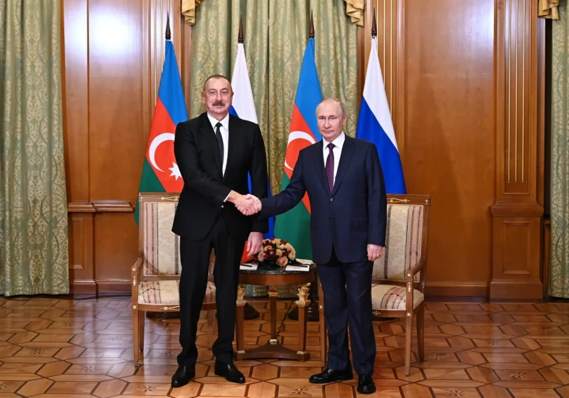 İlham Əliyev Vladimir Putini təbrik edib