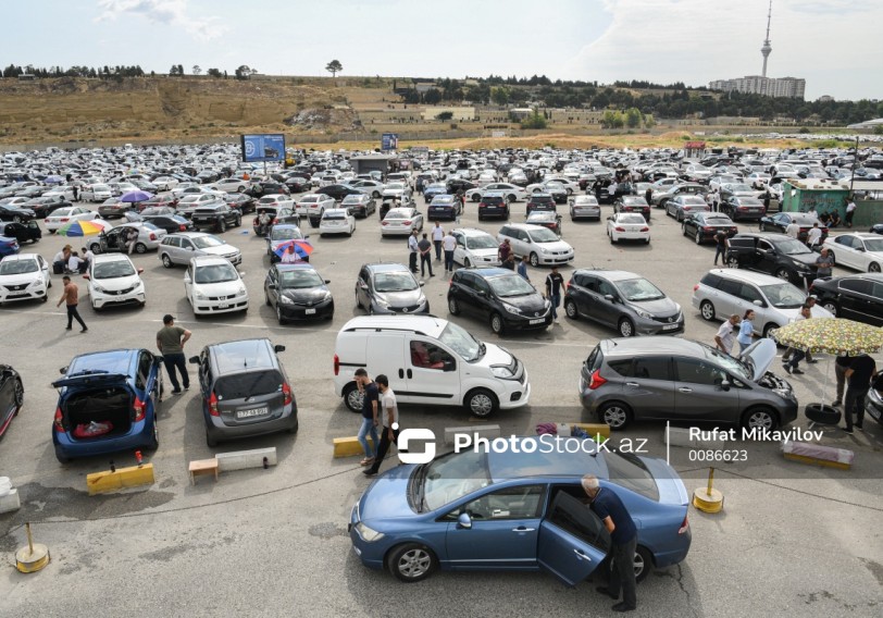 Avtomobil bazarında sərt "əyləc"