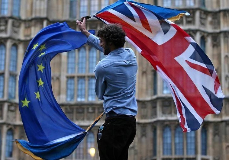 Britaniya yenidən Avropaya üz tutur 