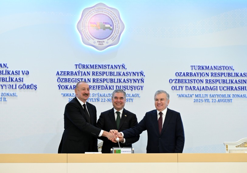 Üç türk dövləti bir arada