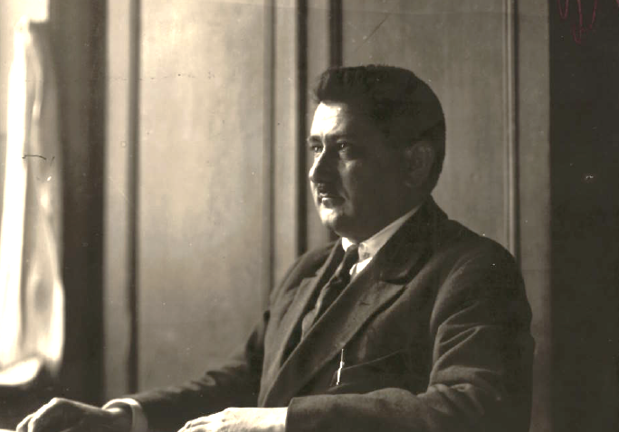 Müəllim, diplomat, tarixçi, ədib...
