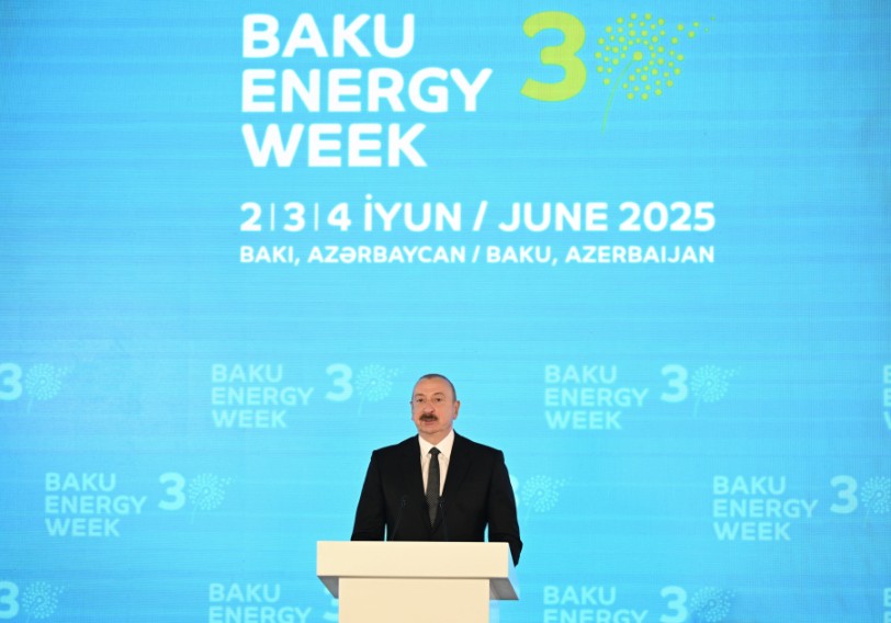 Dünyanın enerji nəhəngləri Bakıda 
