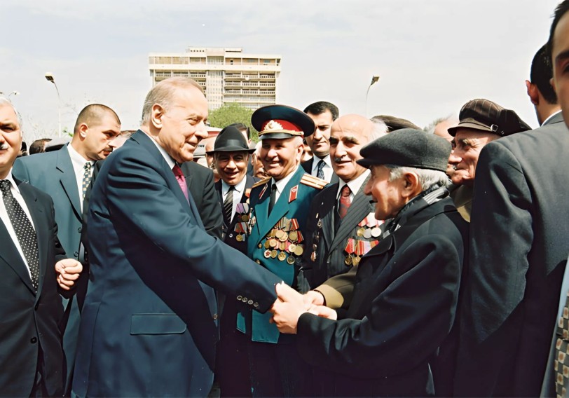 Böhrandan qüdrətli sosial dövlətə
