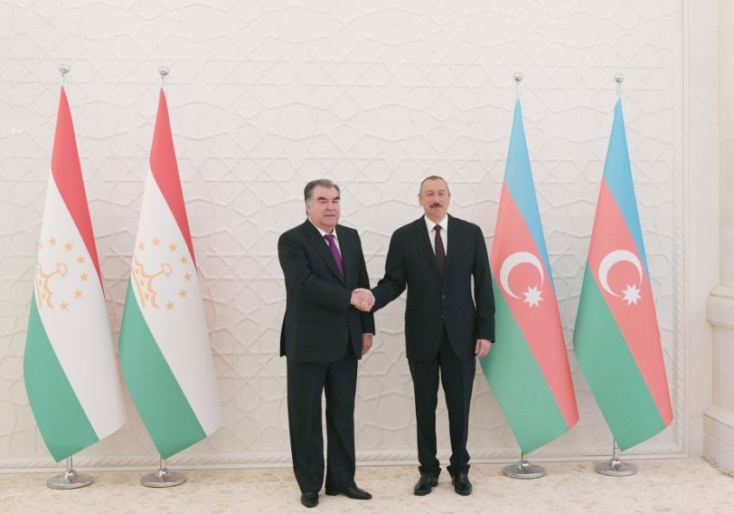 Prezident İlham Əliyev Tacikistan Prezidenti Emoməli Rəhmona zəng edib