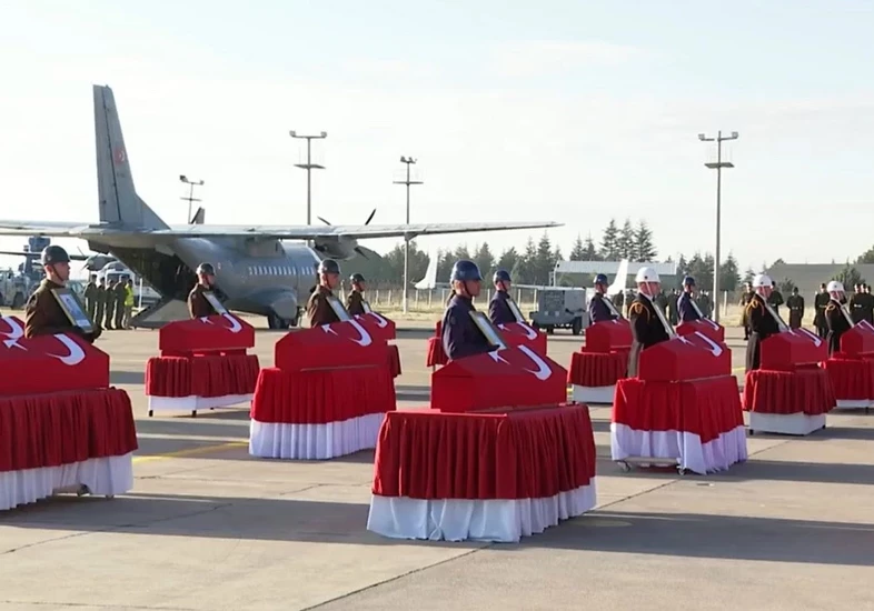 Türkiyə şəhidləri ilə vidalaşdı