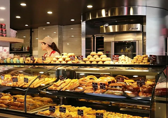 Şirin bazarın acı rəqabəti