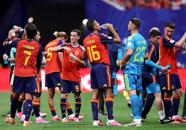 Pulun futbola qalib gəldiyi mundial