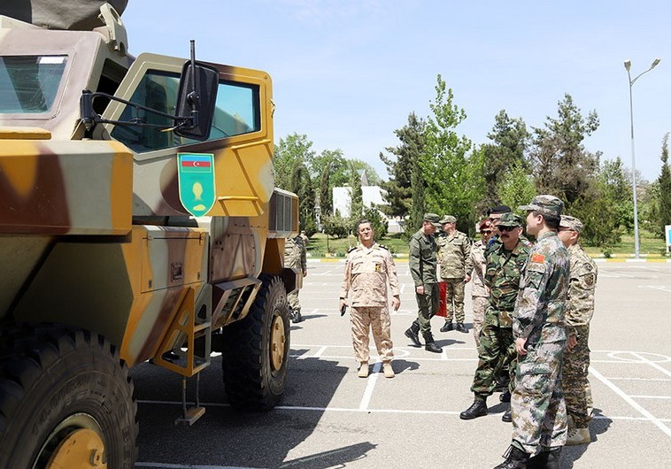Hərbi attaşelər hərbi hissəni ziyarət ediblər