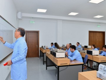 Peşə məktəblərində direktorların, müavinlərinin, baş mühasiblərin və dərs hissə müdirlərinin maaşı artırılıb
