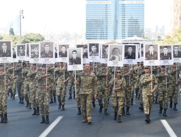 Yolumuza işıq salan gün