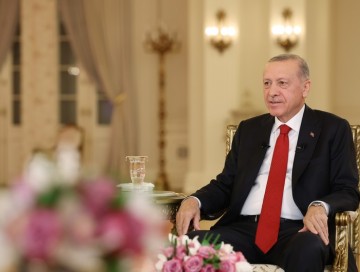 Ərdoğan: "Putin Türkiyədə seçki prosesini diqqətlə izlədiyini dedi"